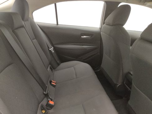 Used 2020 Toyota Corolla LE image 19