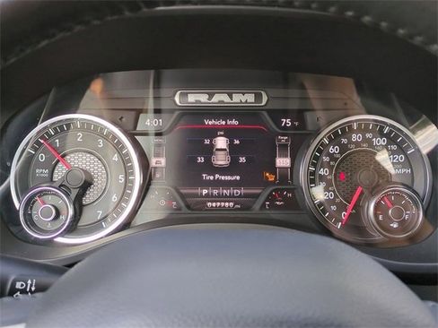 Used 2024 RAM 1500 Laramie image 16