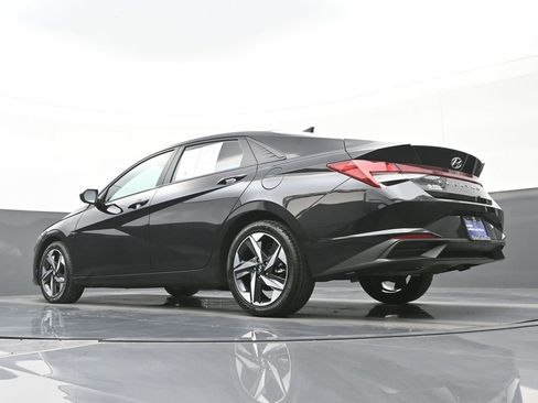 Certified 2023 Hyundai Elantra SEL w/ Convenience Package FWD image 43