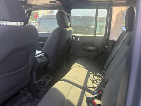 Used 2018 Jeep Wrangler Unlimited Sport AWD/4WD image 8
