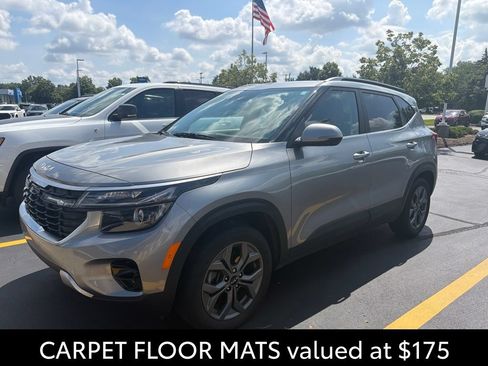 Used 2024 Kia Seltos S AWD/4WD image 3