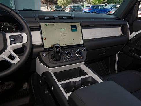 New 2026 Land Rover Defender 110 X-Dynamic SE AWD/4WD image 35