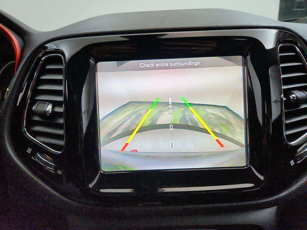 Used 2018 Jeep Compass Trailhawk AWD/4WD image 18
