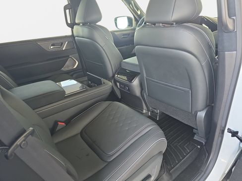 Certified 2026 INFINITI QX80 Autograph w/ Premium Cargo Package AWD/4WD image 11