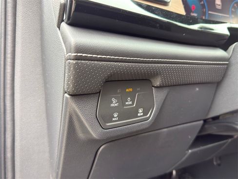 New 2026 Volkswagen Atlas SE image 15