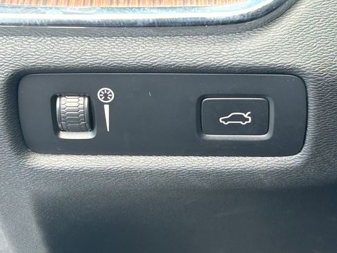 Used 2022 Volvo S60 B5 Inscription image 21