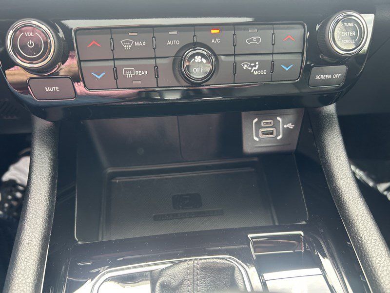 Used 2024 Jeep Compass Limited w/ Elite Group AWD/4WD image 11
