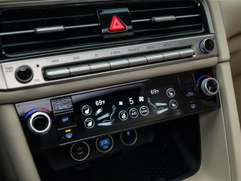 New 2026 Genesis G70 2.5T Prestige image 27