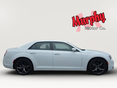 Used 2020 Chrysler 300 S w/ 300S Premium Group 2 RWD image 8