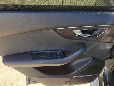 Used 2019 Audi Q8 Prestige w/ Year 1 Package image 19