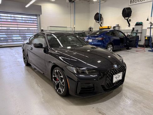 Used 2025 BMW 430i xDrive Coupe w/ M Sport Package image 7