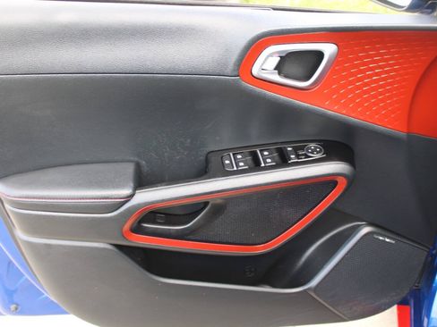 Used 2022 Kia Soul Turbo FWD image 18