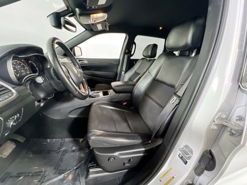 Used 2022 Jeep Grand Cherokee Laredo X image 21