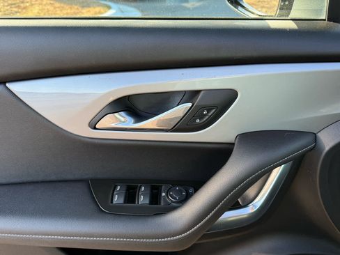 Used 2025 Chevrolet Blazer LT image 15