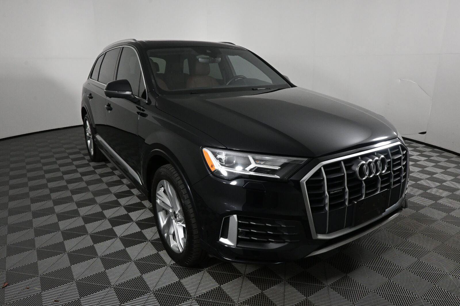 Used 2021 Audi Q7 3.0T Premium Plus w/ Premium Plus Package AWD/4WD image 23