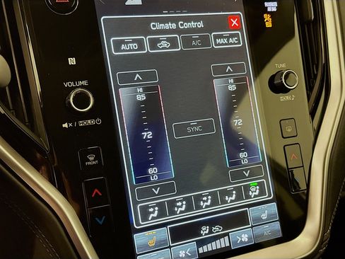 Used 2023 Subaru Outback Premium image 23