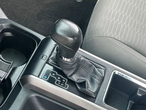 Used 2018 Toyota Tacoma SR5 image 24