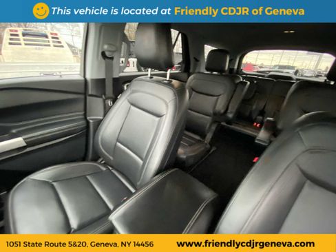 Used 2022 Ford Explorer XLT w/ Equipment Group 202A image 10