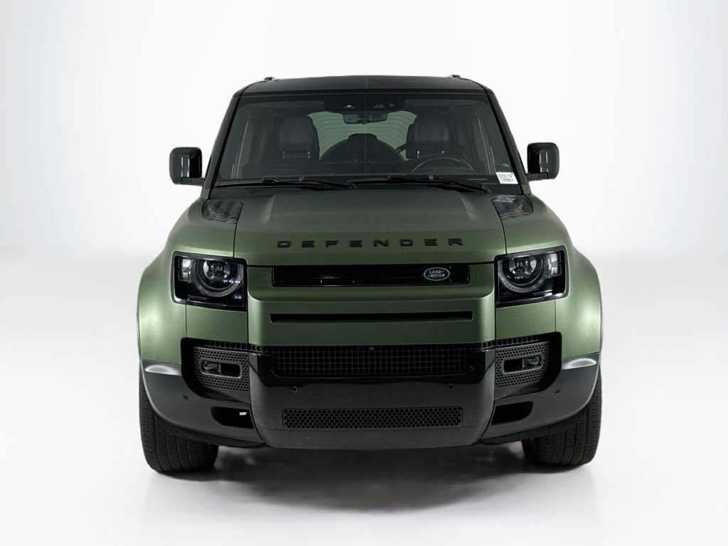 Used 2024 Land Rover Defender 110 S AWD/4WD image 8