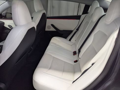 Used 2024 Tesla Model 3 Standard Range RWD image 9