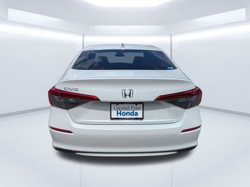 Used 2024 Honda Civic EX image 5
