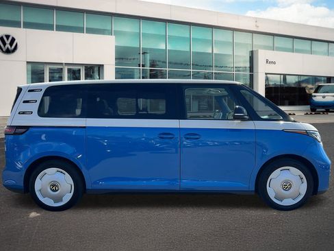 New 2025 Volkswagen ID. Buzz 1st Edition image 4