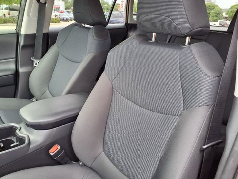 Used 2025 Toyota RAV4 LE image 14