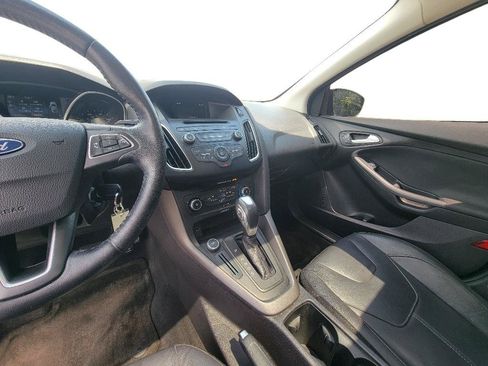 Used 2015 Ford Focus SE w/ Equipment Group 201A FWD image 17