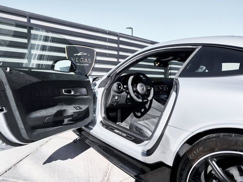 Used 2021 Mercedes-Benz AMG GT Black Series image 40