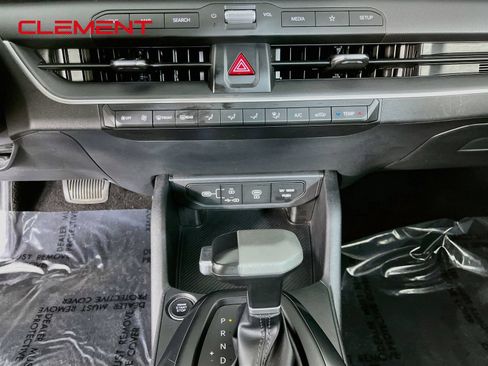 Used 2025 Kia K4 FWD image 21
