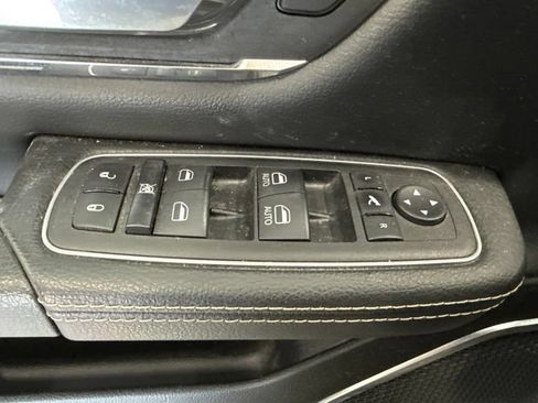 Used 2024 RAM 1500 Laramie AWD/4WD image 20