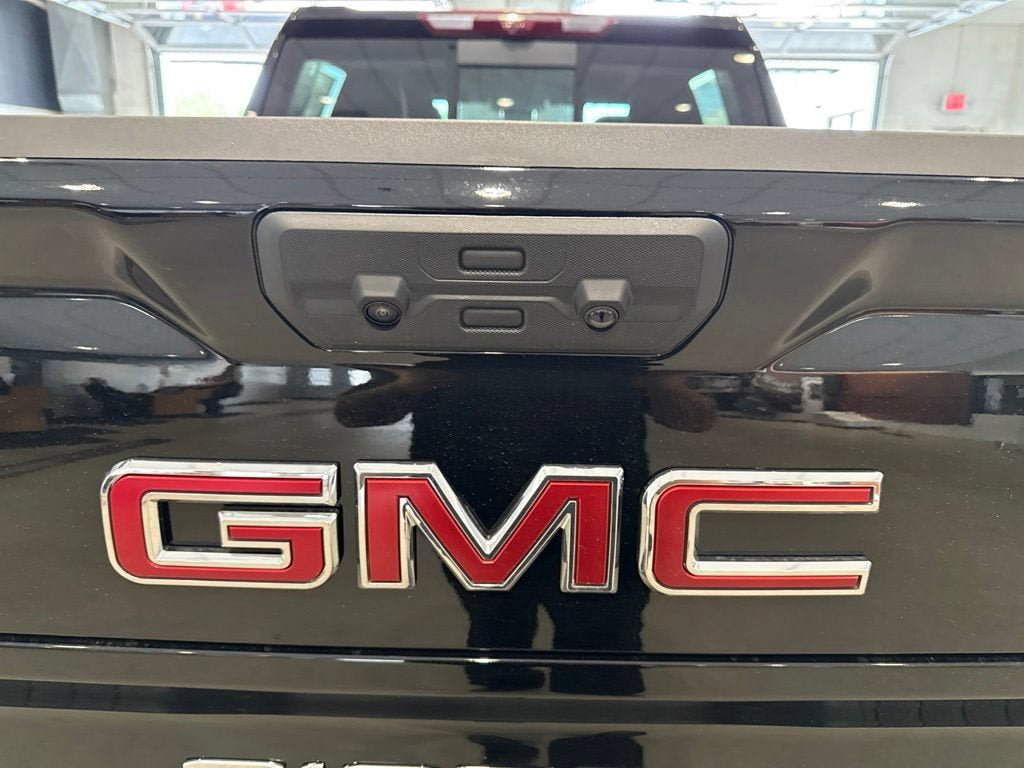 New 2026 GMC Sierra 1500 AT4 w/ AT4 Premium Package AWD/4WD image 9