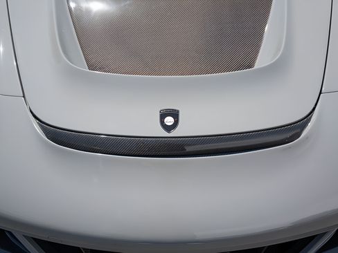 Used 2004 Porsche Carrera GT RWD image 13