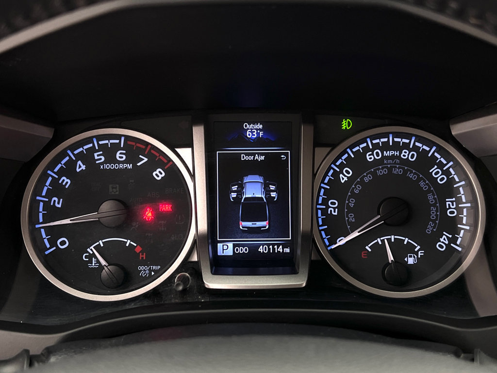 Used 2022 Toyota Tacoma SR5 AWD/4WD image 18