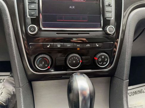 Used 2014 Volkswagen Passat 1.8T SE image 22