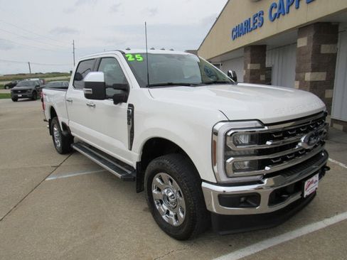 Used 2025 Ford F250 Lariat w/ Chrome Package AWD/4WD image 3