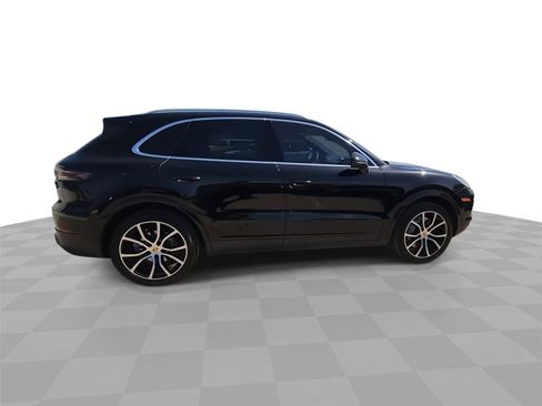 Used 2022 Porsche Cayenne AWD/4WD image 9