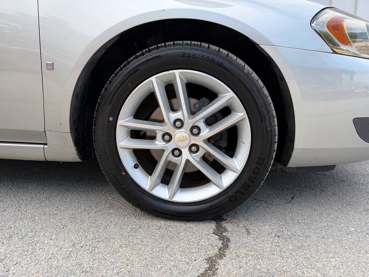 Used 2008 Chevrolet Impala LTZ FWD image 37