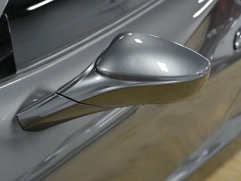 Used 2018 Ferrari 488 Spider image 16