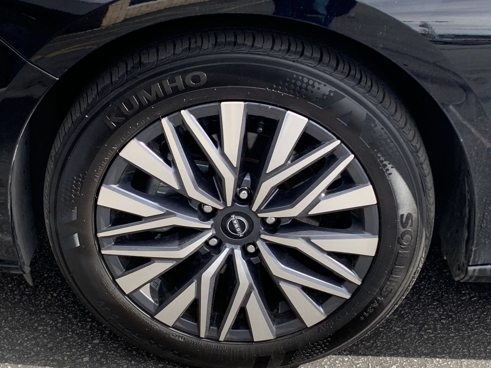 Used 2025 Nissan Altima 2.5 SV FWD image 30