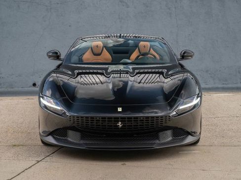 Used 2025 Ferrari Roma Spider image 6