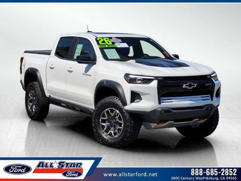 Used 2026 Chevrolet Colorado ZR2 w/ Technology Package AWD/4WD image 1