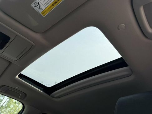 Used 2024 Honda CR-V EX-L image 7