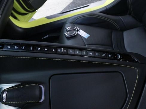 Used 2022 Chevrolet Corvette Stingray Premium Cpe w/ Z51 Performance Package image 29