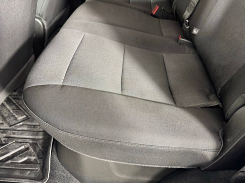 Used 2023 Chevrolet Colorado W/T RWD image 32