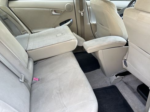 Used 2010 Toyota Prius Two FWD image 21