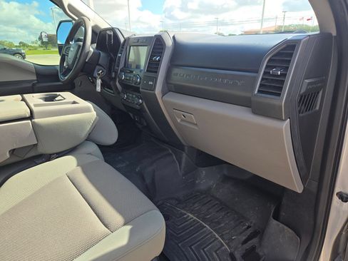 Used 2020 Ford F250 XL w/ STX Appearance Package AWD/4WD image 29