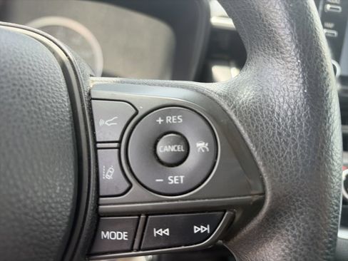 Used 2021 Toyota Corolla LE FWD image 22