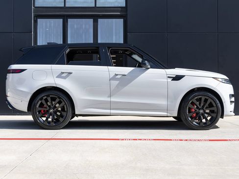 Used 2023 Land Rover Range Rover Sport SE Dynamic AWD/4WD image 10