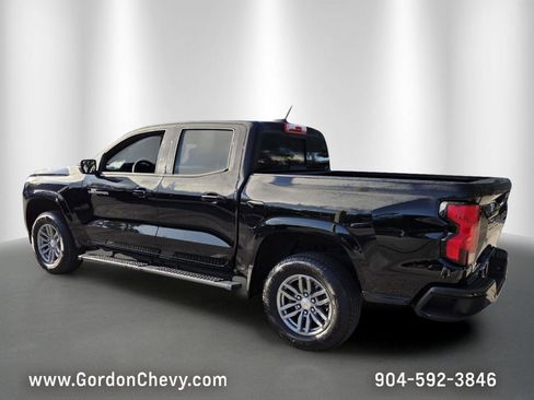 Used 2025 Chevrolet Colorado LT RWD image 3